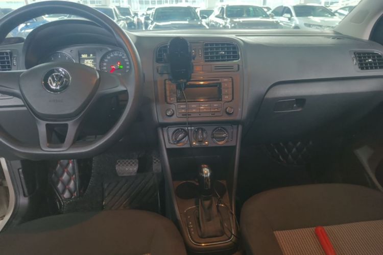 Volkswagen Polo 2016 #13 Volkswagen Polo 2016 car image #13