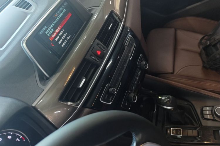 BMW X1 2019 #13 BMW X1 2019 car image #13