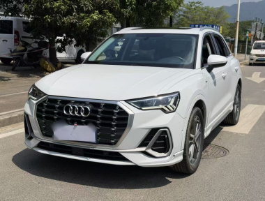 Audi Q3 2023 car image 