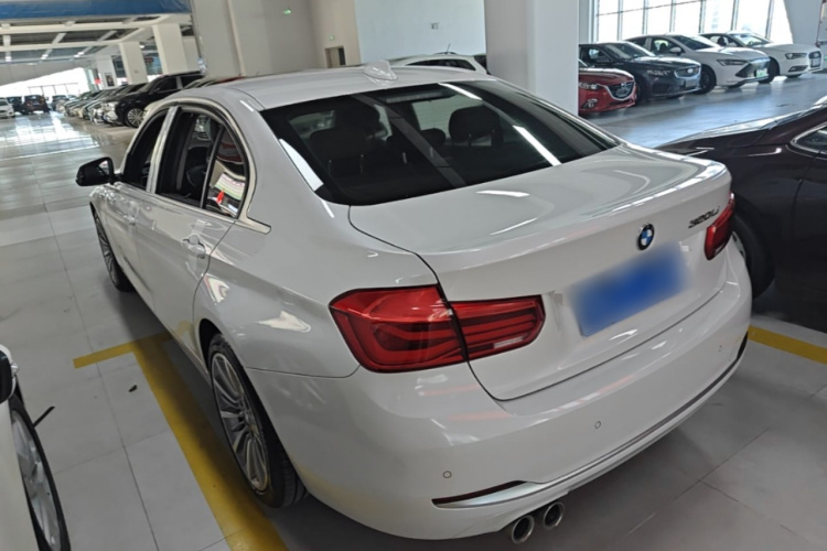 BMW 3 Series 2019 car image #5