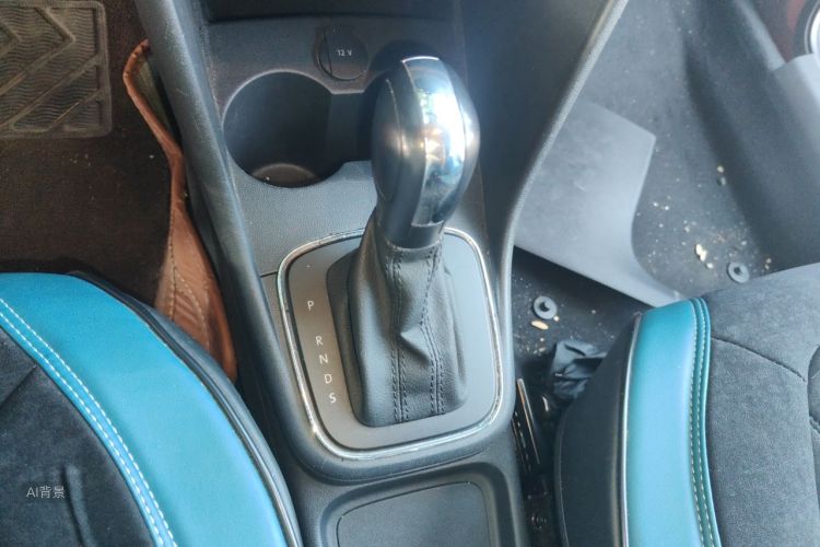 Volkswagen Polo 2018 car image #16