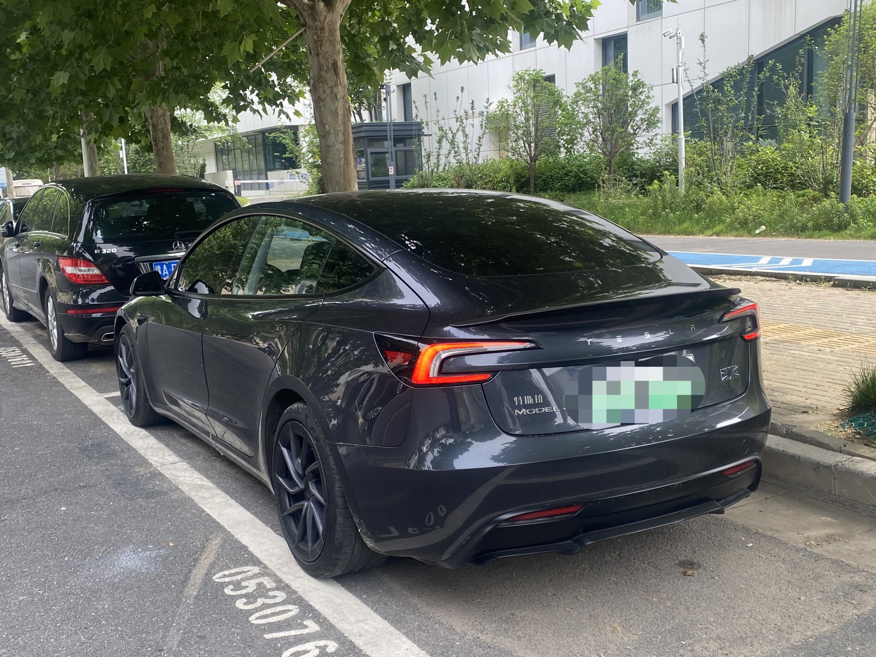 Tesla Model 3 2025 car image #6