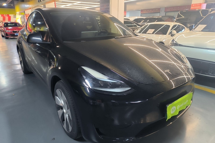 Tesla Model Y 2022 #4 Tesla Model Y 2022 car image #4