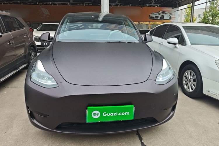 Tesla Model Y 2022 car image #3