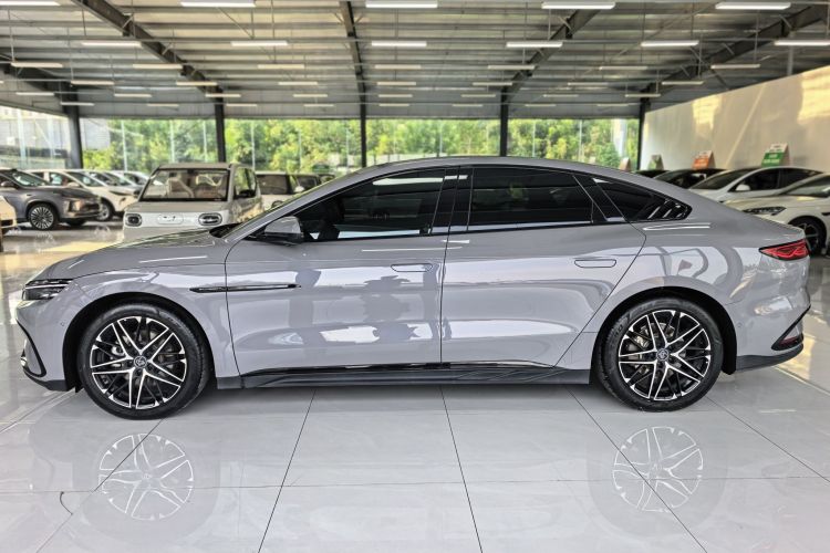 BYD Han 2024 car image #8