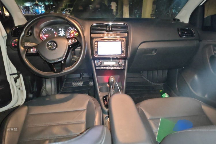 Volkswagen Polo 2016 car image #11