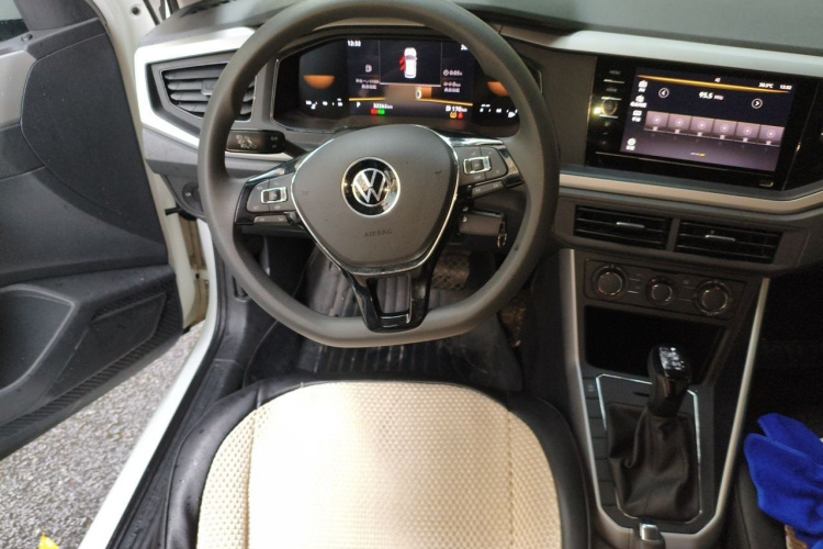 Volkswagen Polo 2024 car image #11