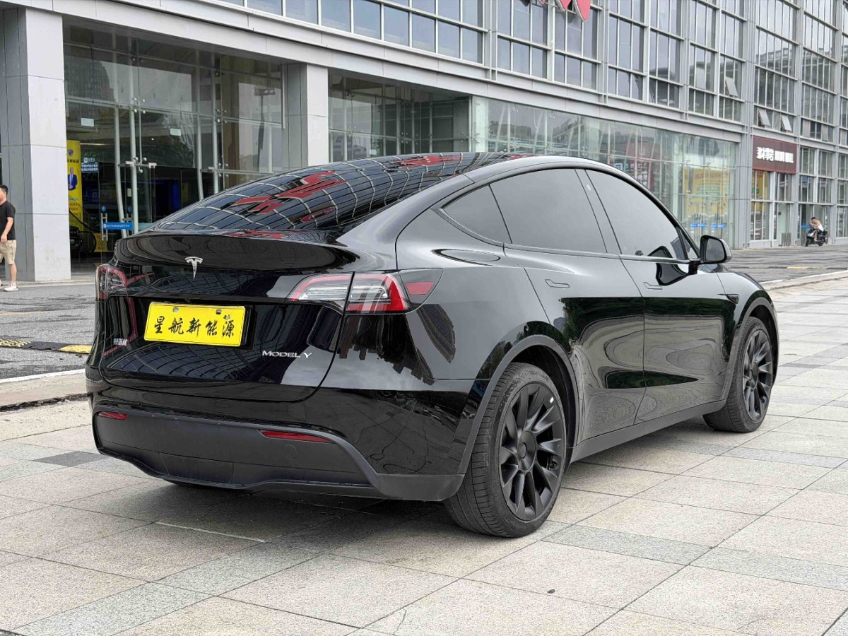 Tesla Model Y 2021 #9 Tesla Model Y 2021 car image #9