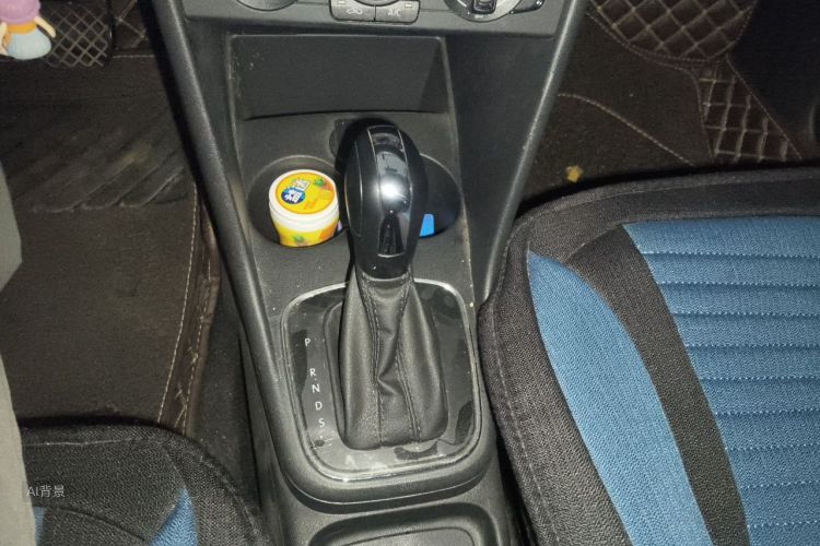 Volkswagen Polo 2018 car image #16