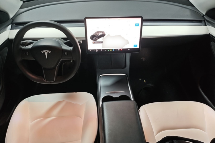 Tesla Model Y 2022 immagine di auto #10