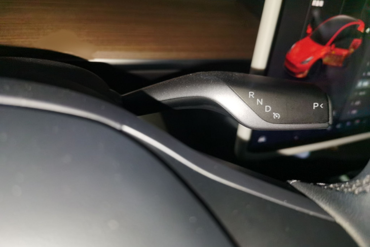 Tesla Model Y 2023 #18 Tesla Model Y 2023 car image #18