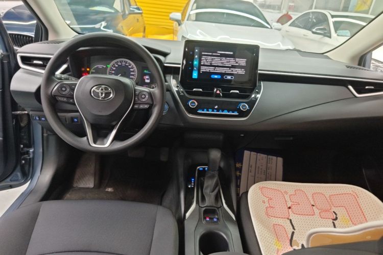 Toyota Corolla 2023 car image #10