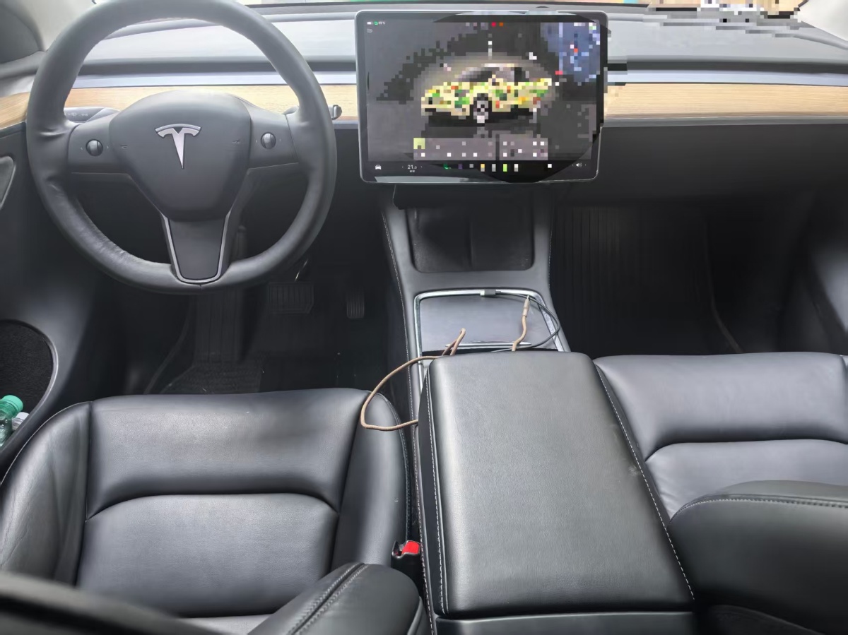 Tesla Model Y 2022 #2 Tesla Model Y 2022 car image #2