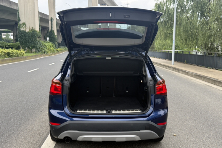 BMW X1 2018 #30 BMW X1 2018 car image #30