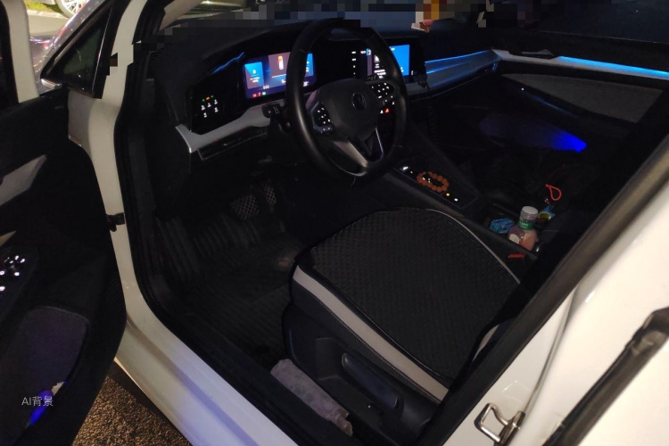 Volkswagen Golf 2021 car image #17