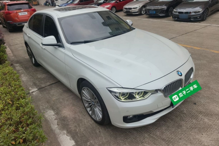 BMW 3 Series 2018 #4 BMW 3 Series 2018 car image #4