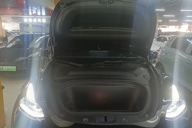 Tesla Model Y 2022 car image #20