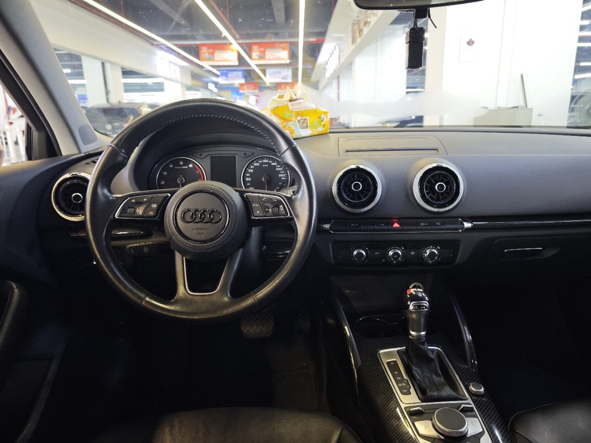 Audi A3 2019 car image #5