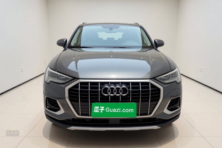 Audi Q3 2020 car image #3