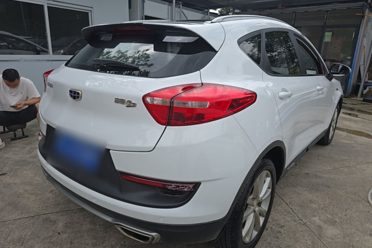 GEELY Emgrand GS 2018 car image #7