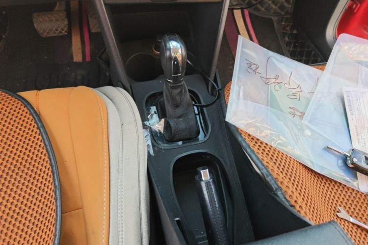 Volkswagen Polo 2018 car image #14