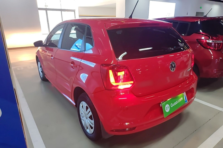 Volkswagen Polo 2017 car image #5