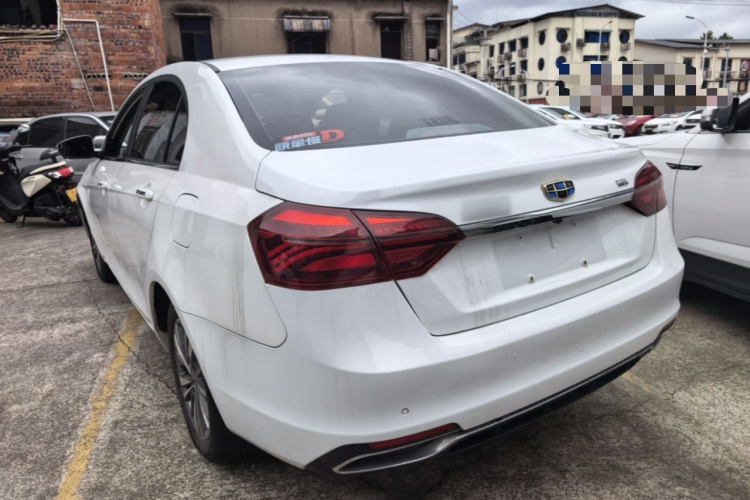 GEELY Emgrand 2018 car image #5