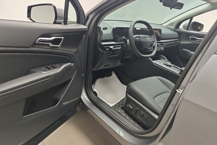 2026 #16 2026 immagine di auto #16
