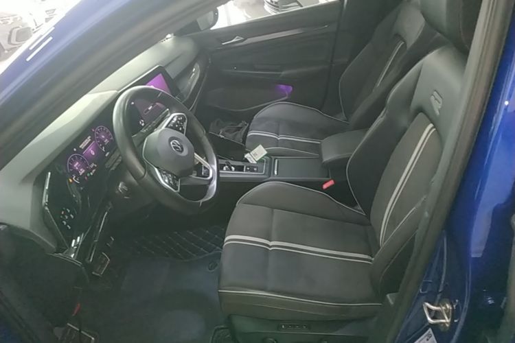 Volkswagen Golf 2021 car image #15