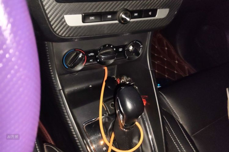MG ZS 2018 car image #16