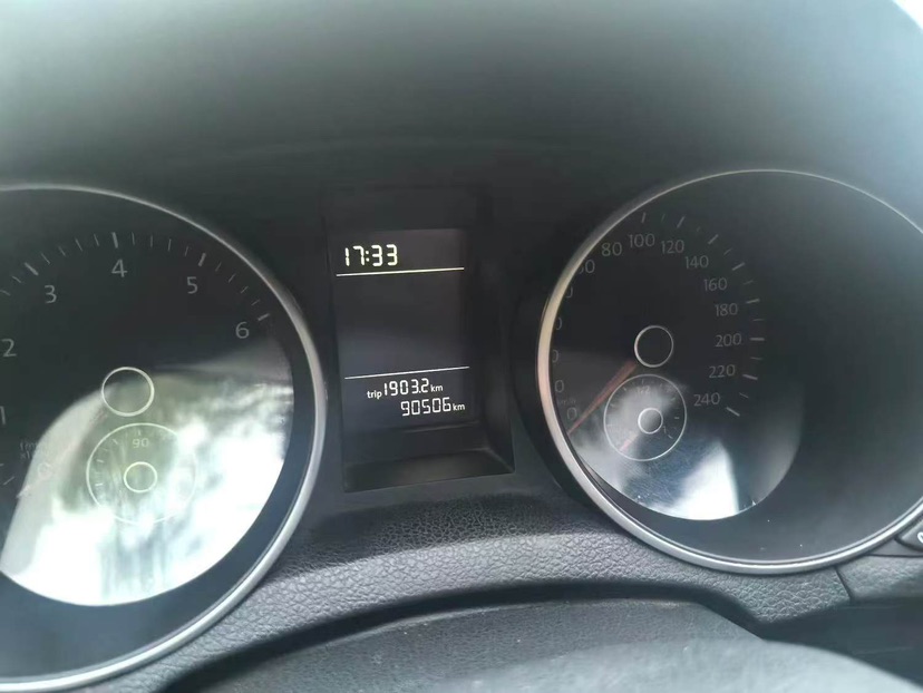 Volkswagen Golf 2013 car image #6