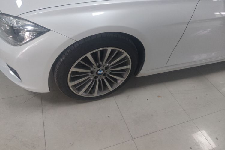 BMW 3 Series 2019 #9 BMW 3 Series 2019 car image #9