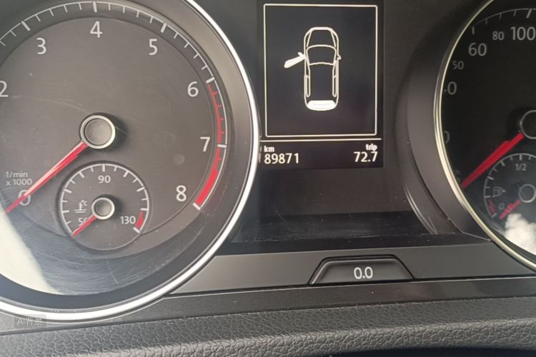 Volkswagen Golf 2018 car image #14