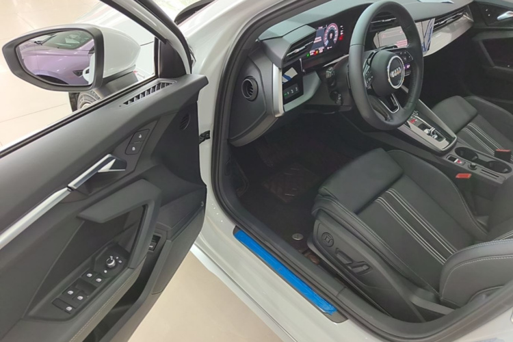 Audi A3 2022 immagine di auto #16