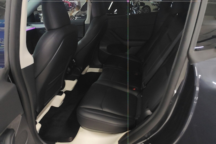 Tesla Model Y 2024 #17 Tesla Model Y 2024 car image #17