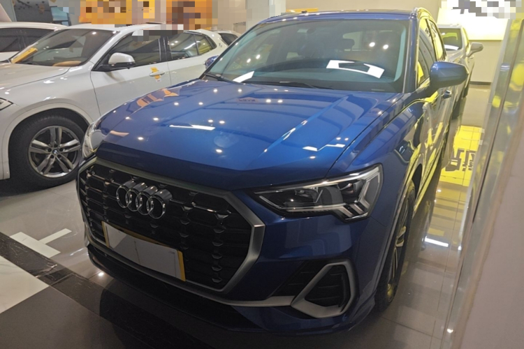 Audi Q3 2021 #2 Audi Q3 2021 car image #2