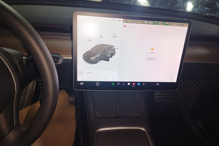Tesla Model Y 2021 car image #16