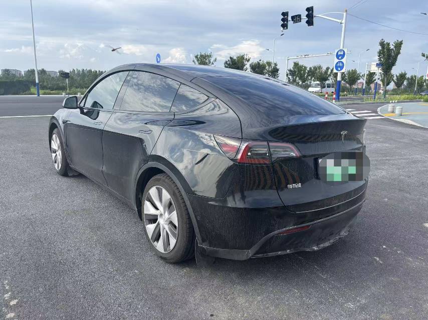 Tesla Model Y 2023 #7 Tesla Model Y 2023 car image #7