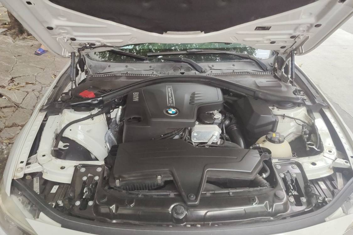 BMW 3 Series 2015 car image #10