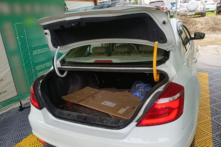 GEELY Emgrand 2017 #21 GEELY Emgrand 2017 car image #21