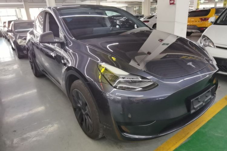Tesla Model Y 2024 #4 Tesla Model Y 2024 immagine di auto #4
