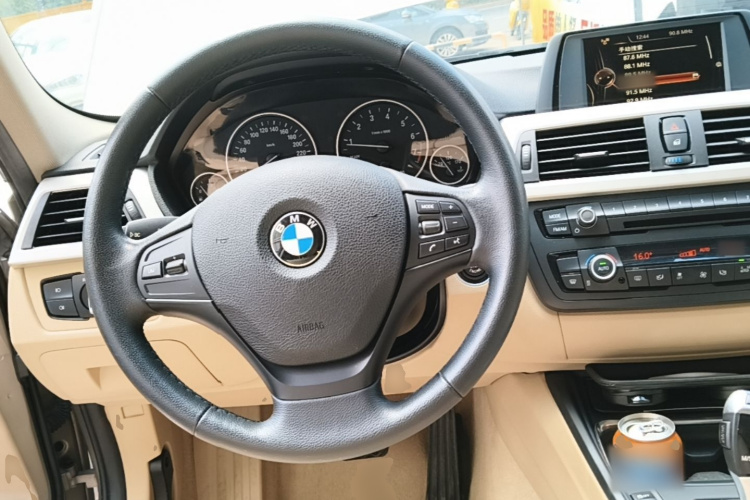 BMW 3 Series 2015 car image #11