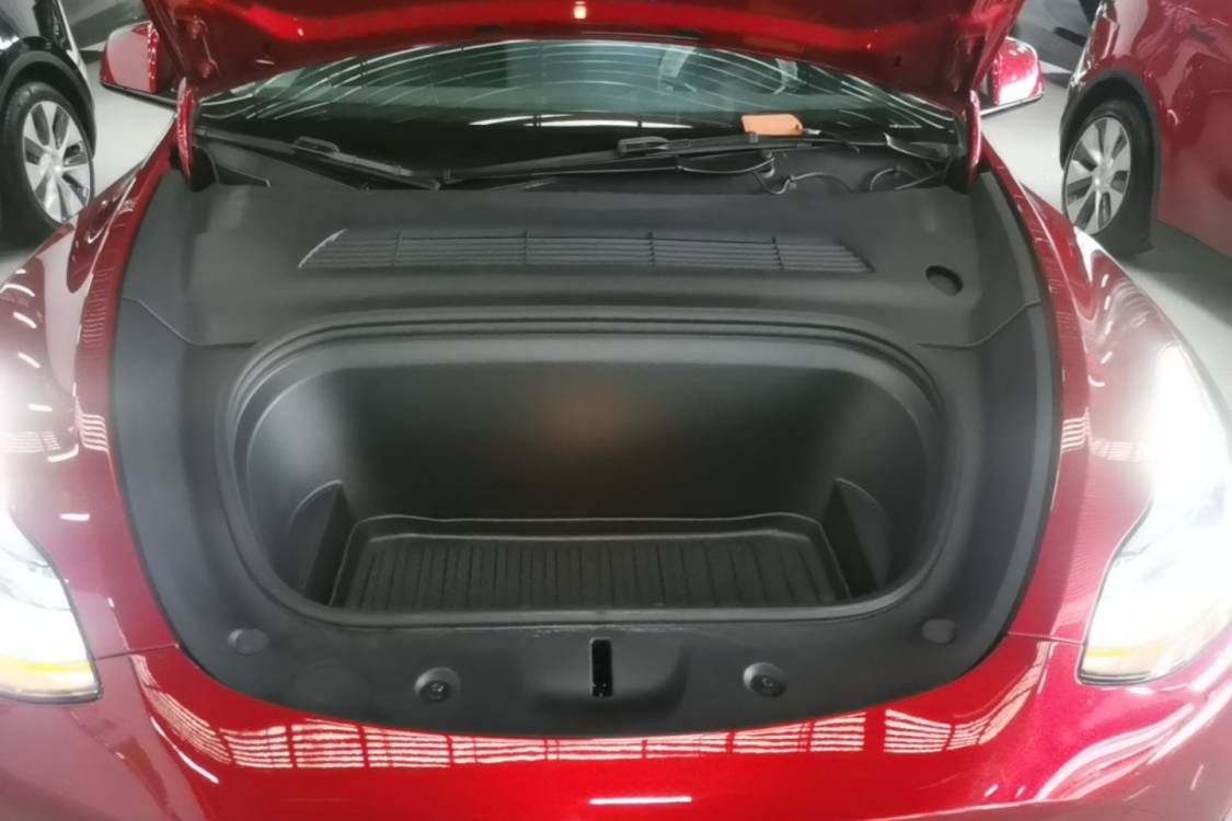 Tesla Model Y 2024 car image #6