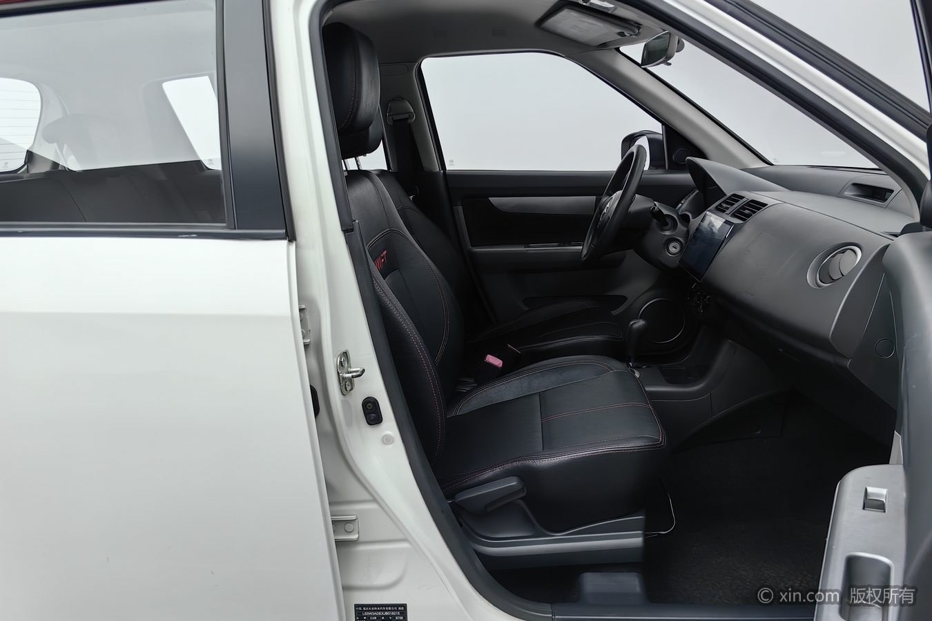 Suzuki Swift 2018 #24 Suzuki Swift 2018 car image #24
