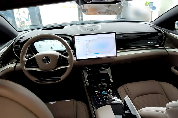 BYD Han 2024 car image #10