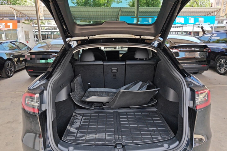 Tesla Model Y 2021 #21 Tesla Model Y 2021 car image #21