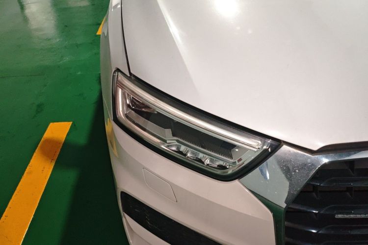 Audi Q3 2018 immagine di auto #8