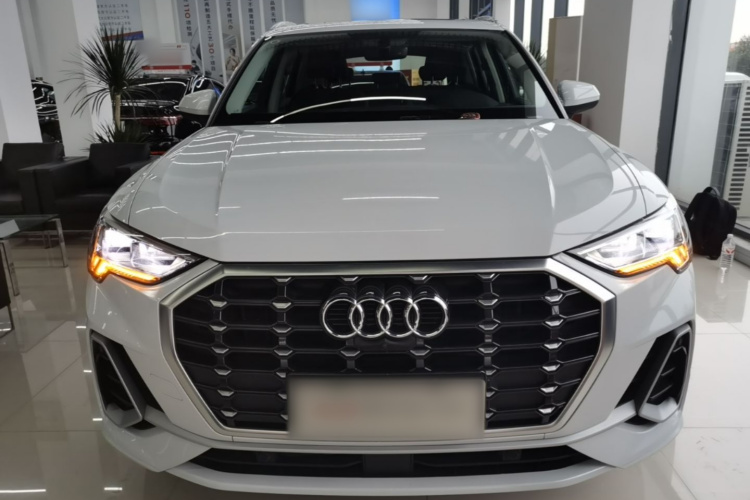 Audi Q3 2021 #3 Audi Q3 2021 car image #3