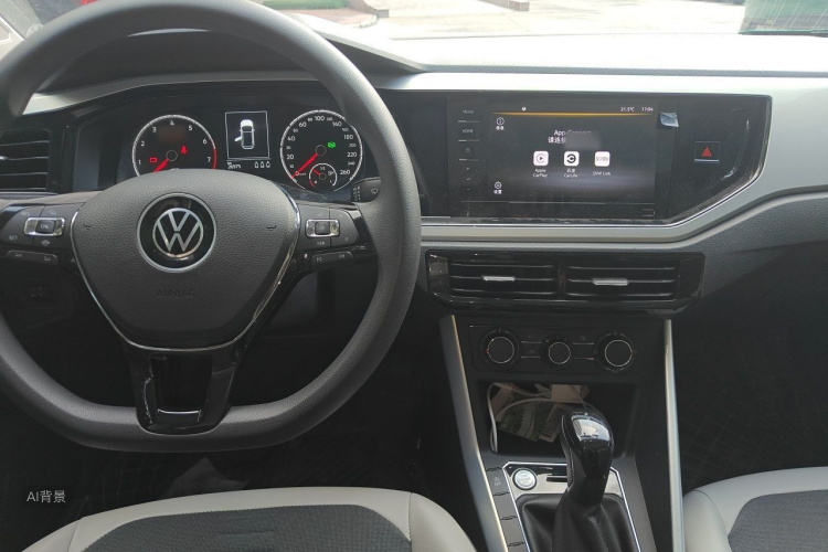Volkswagen Polo 2021 car image #11