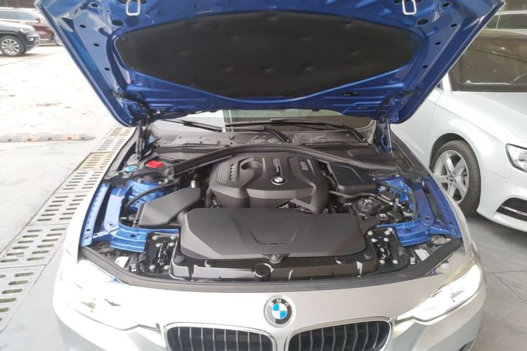BMW 3 Series 2017 #20 BMW 3 Series 2017 صورة سيارة #20